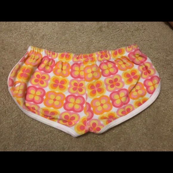 Forever Shorts - Picture 2 of 6